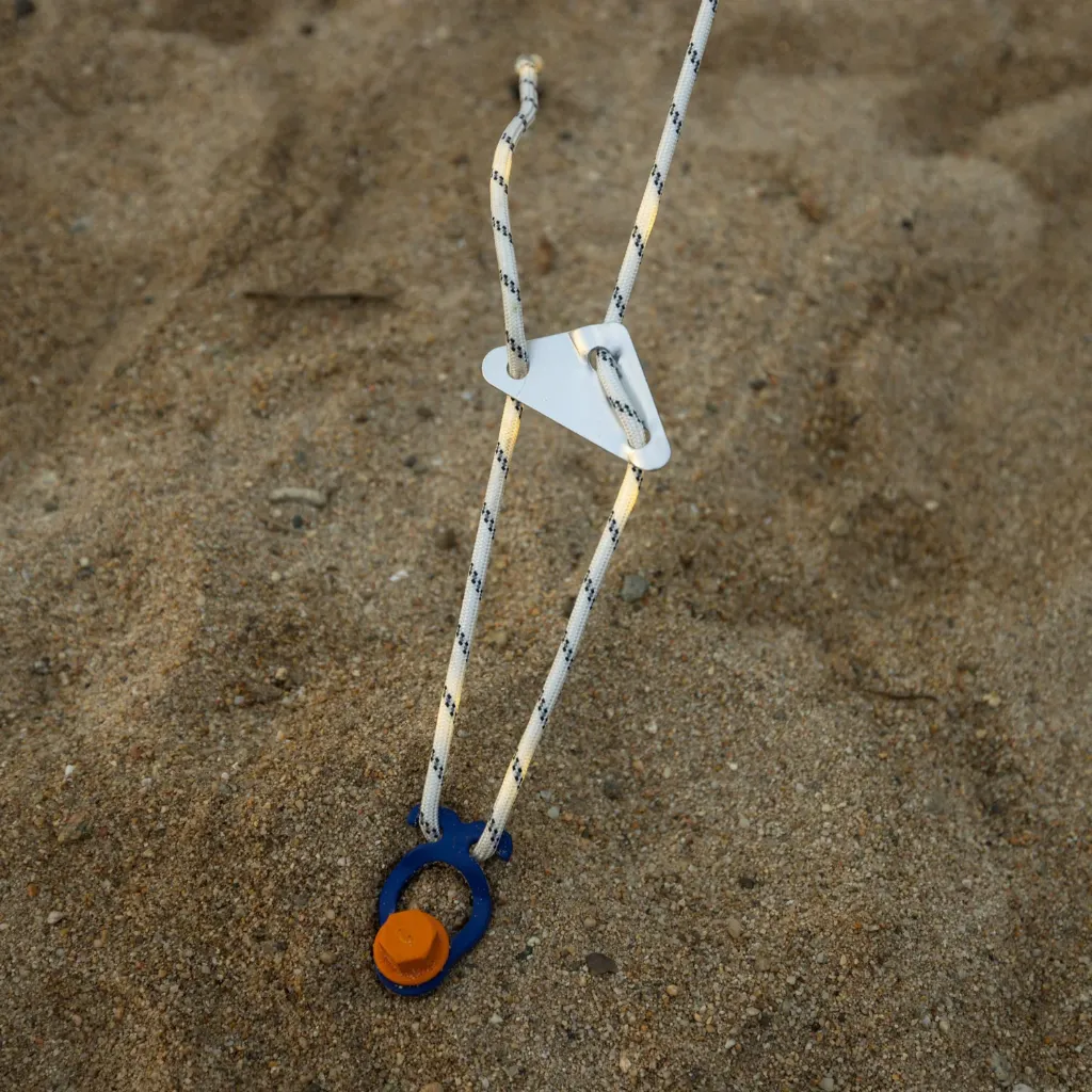 Fixation sol cordes lumineuses.webp