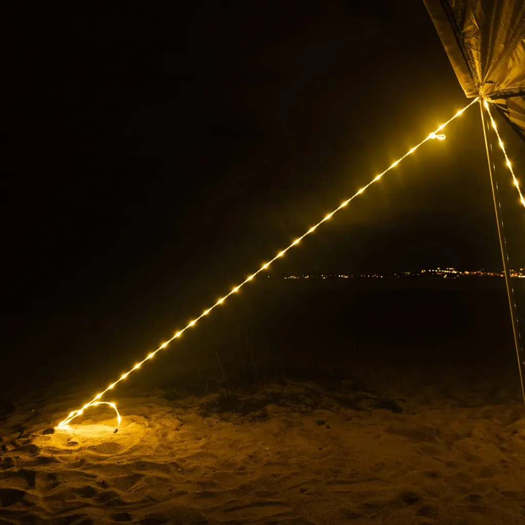 Cordes lumineuses nuit.webp