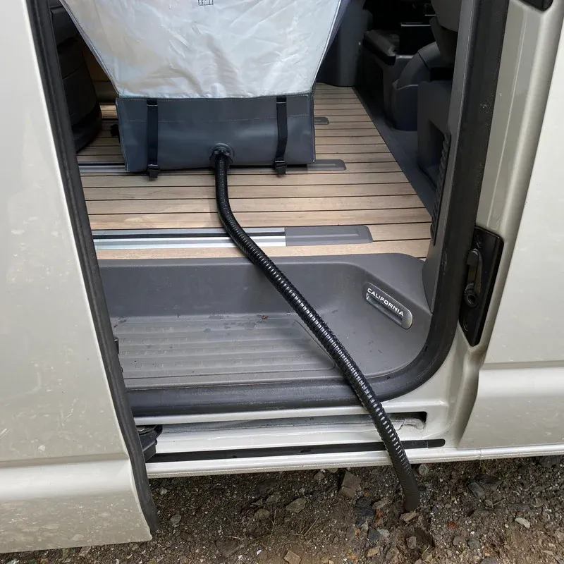 Connection tuyau de drainage extérieur.webp