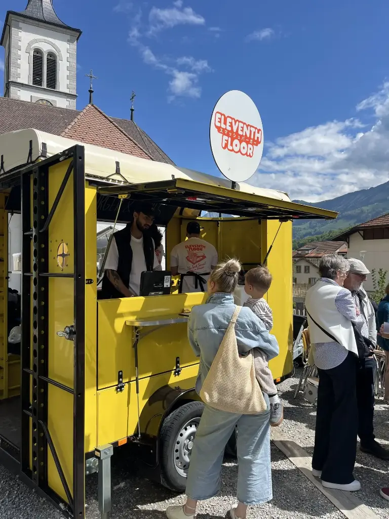 Article de blog 'Eleventh Floor "on the road"' cover image.webp